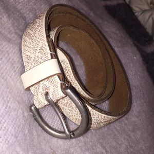 🖤AMERICAN EAGLE CREAM SPARKLE BELT🖤